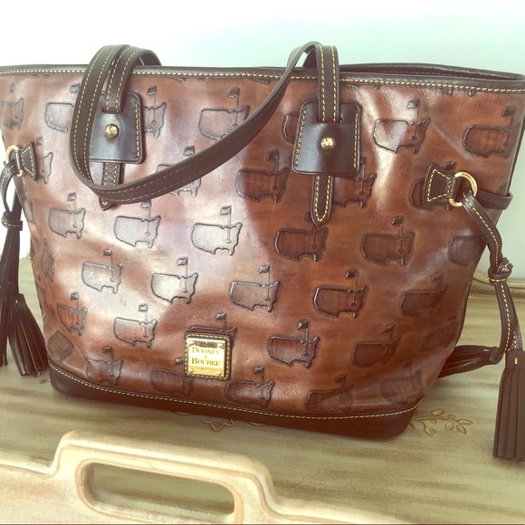 Dooney & Bourke Handbags - Dooney & Bourke Masters Augusta Pebble Tote 👜